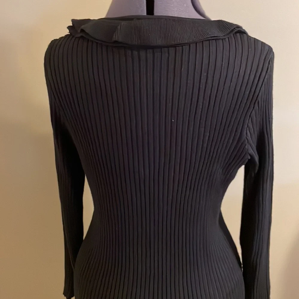 Venus Sweater - Picture 3 of 5